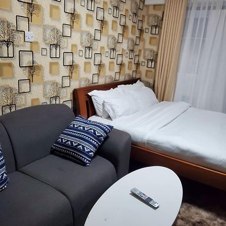 나이로비 Lovely & Cozy Compact Studio Near Airport With Rooftop View 아파트 외부 사진
