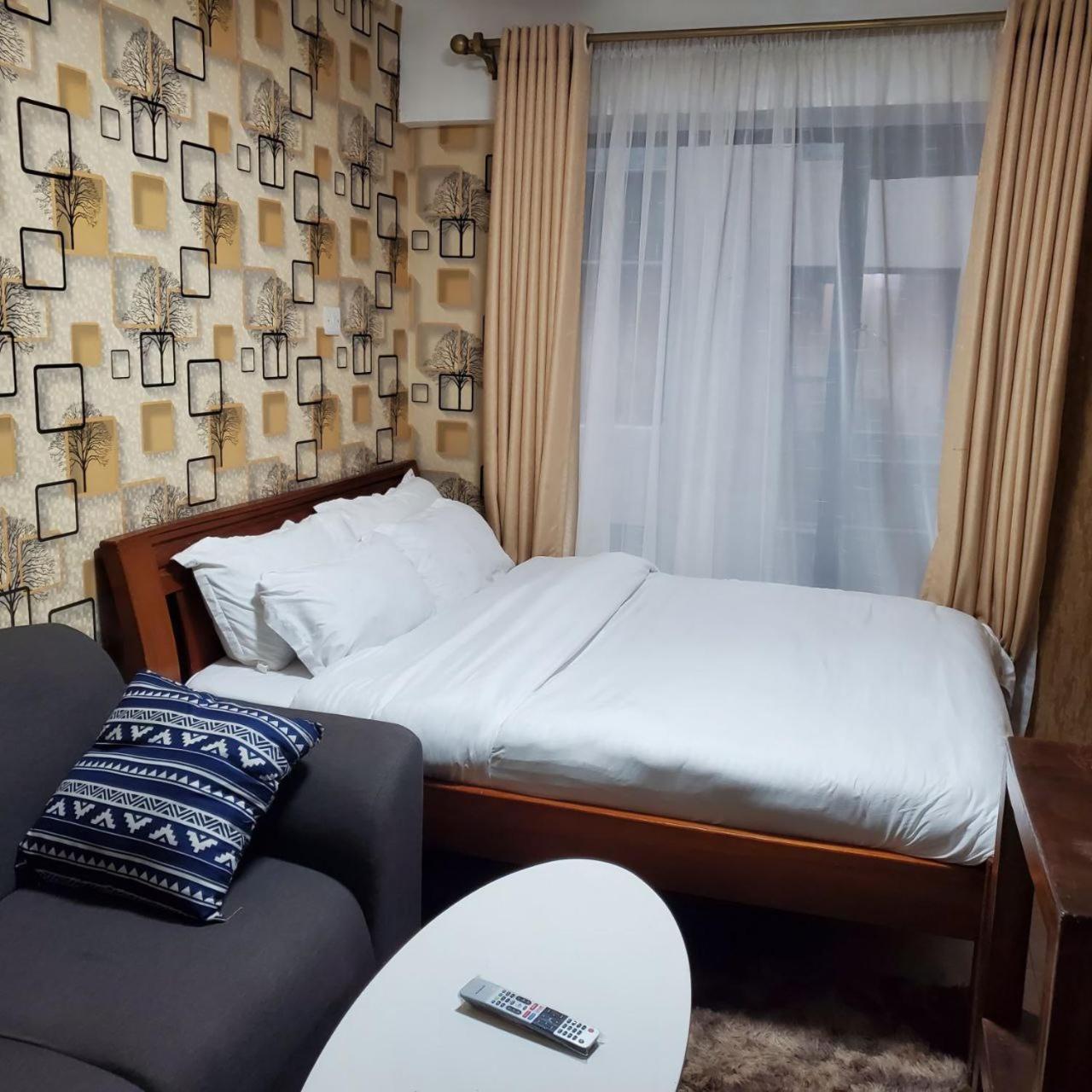 나이로비 Lovely & Cozy Compact Studio Near Airport With Rooftop View 아파트 외부 사진