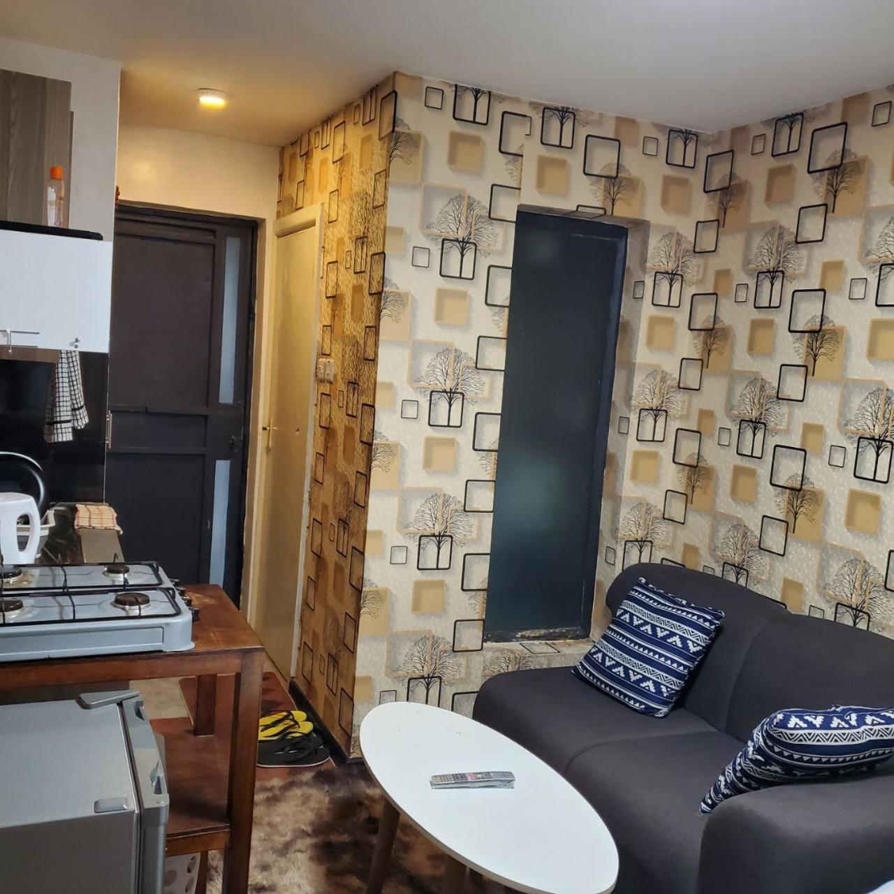 나이로비 Lovely & Cozy Compact Studio Near Airport With Rooftop View 아파트 외부 사진