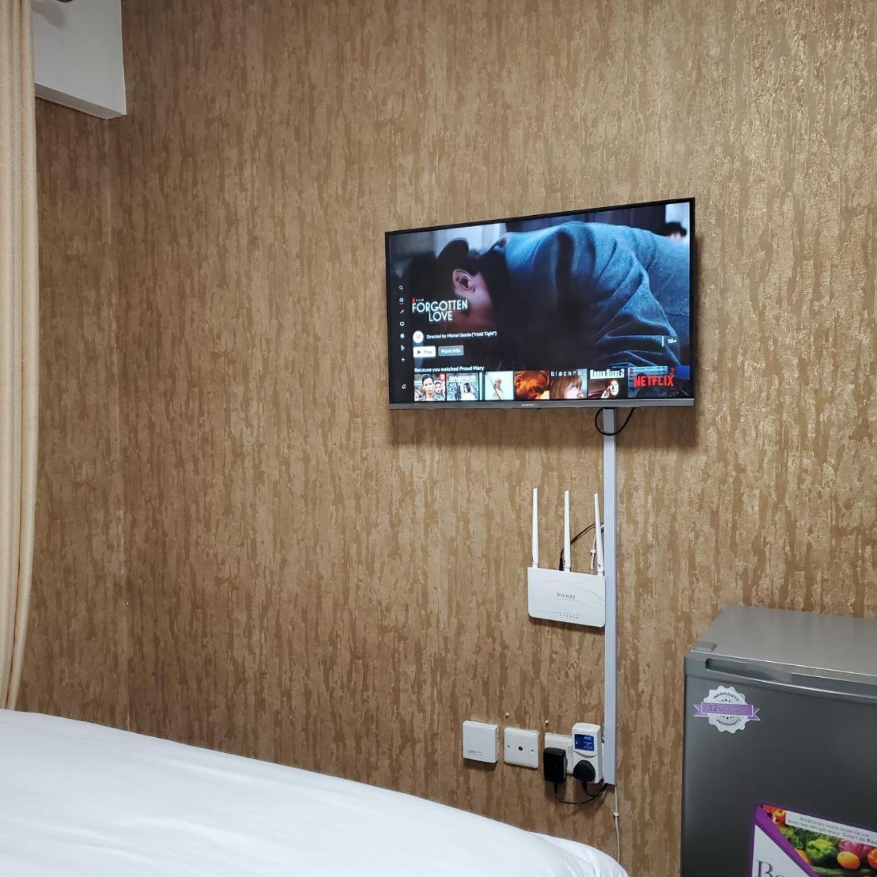 나이로비 Lovely & Cozy Compact Studio Near Airport With Rooftop View 아파트 외부 사진