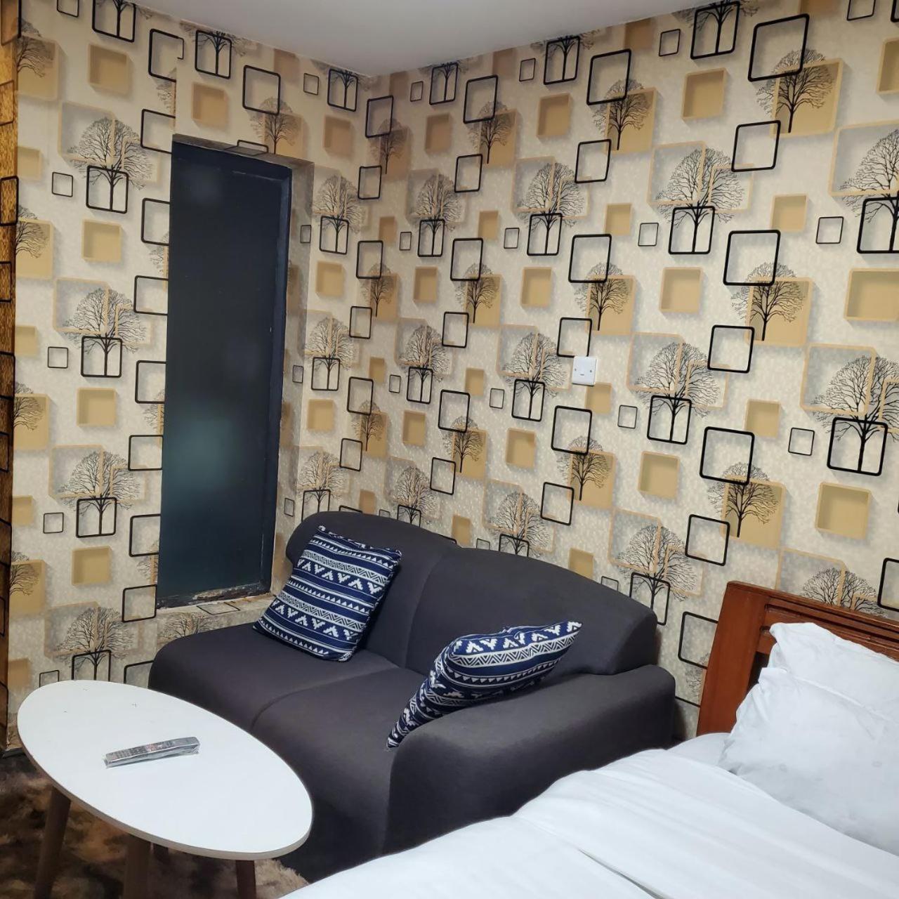 나이로비 Lovely & Cozy Compact Studio Near Airport With Rooftop View 아파트 외부 사진