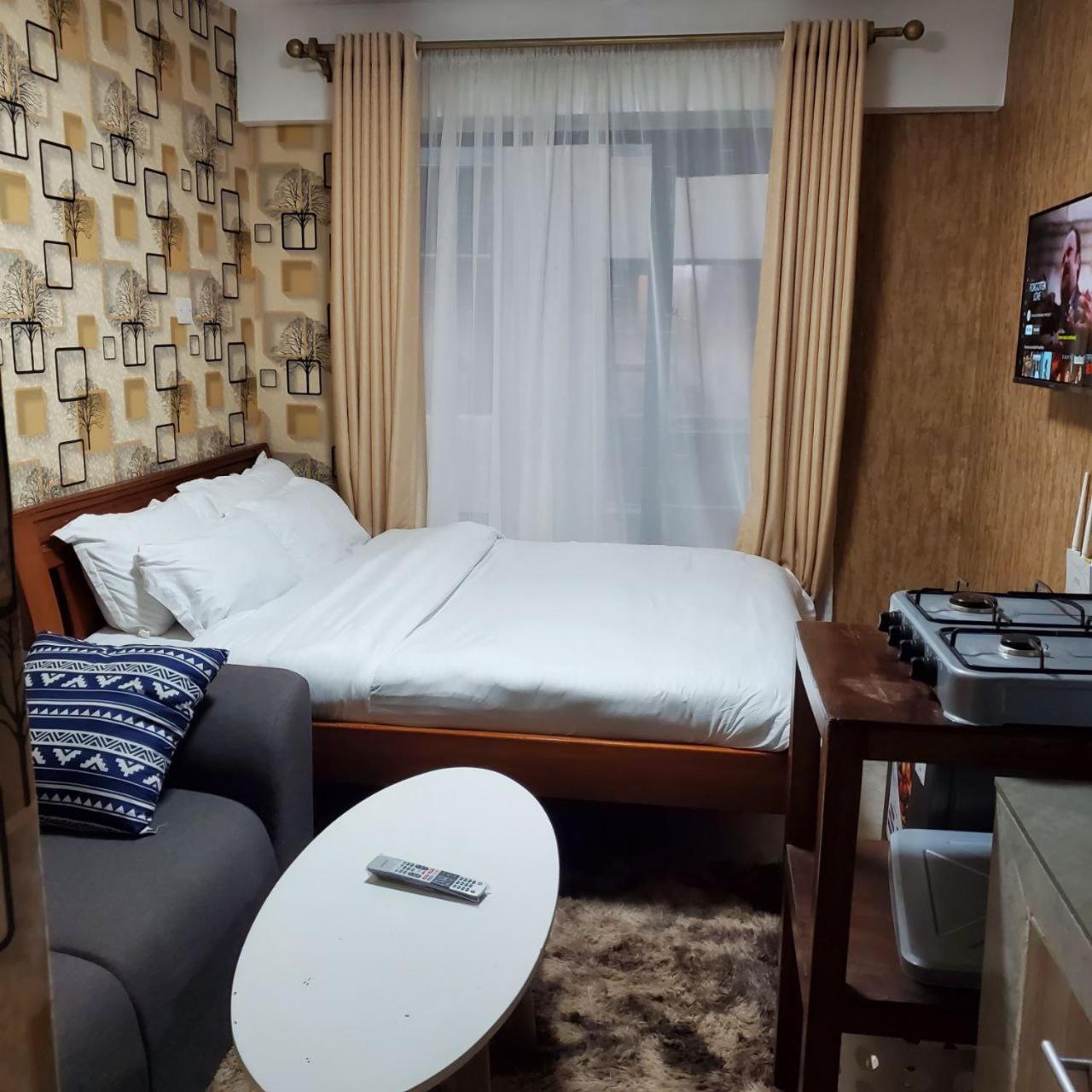 나이로비 Lovely & Cozy Compact Studio Near Airport With Rooftop View 아파트 외부 사진