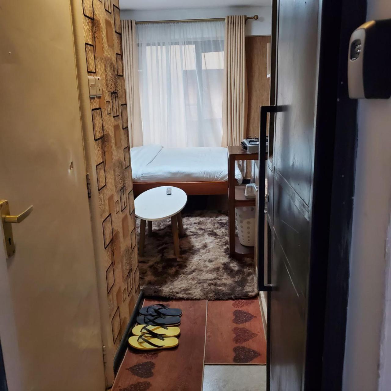 나이로비 Lovely & Cozy Compact Studio Near Airport With Rooftop View 아파트 외부 사진