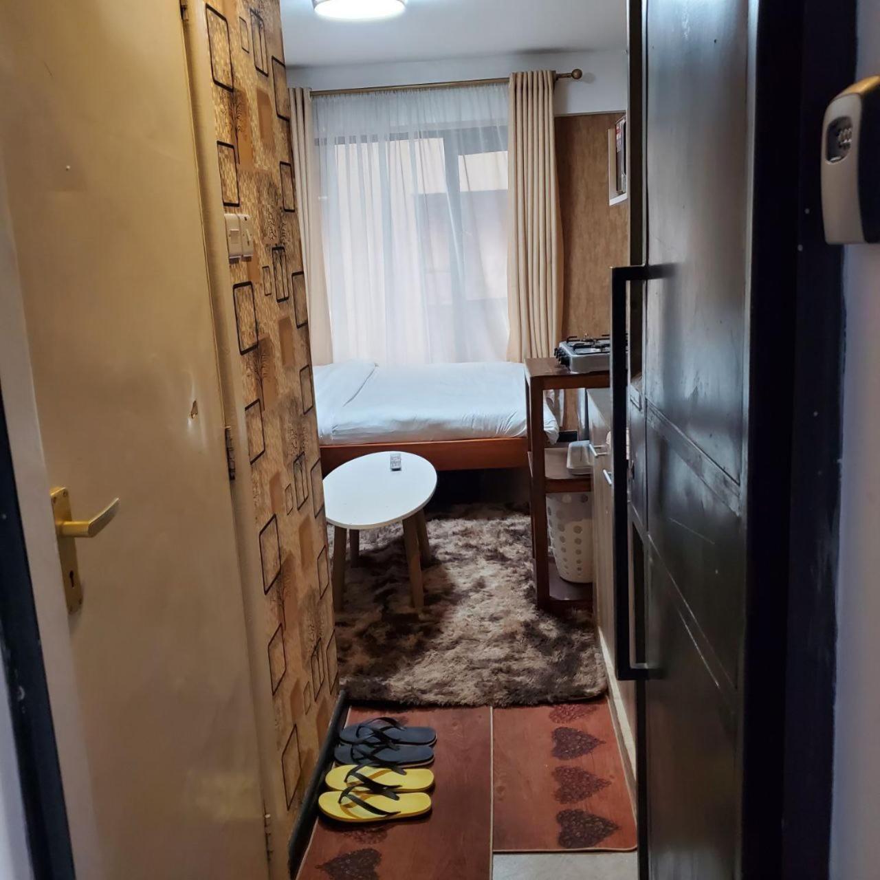 나이로비 Lovely & Cozy Compact Studio Near Airport With Rooftop View 아파트 외부 사진