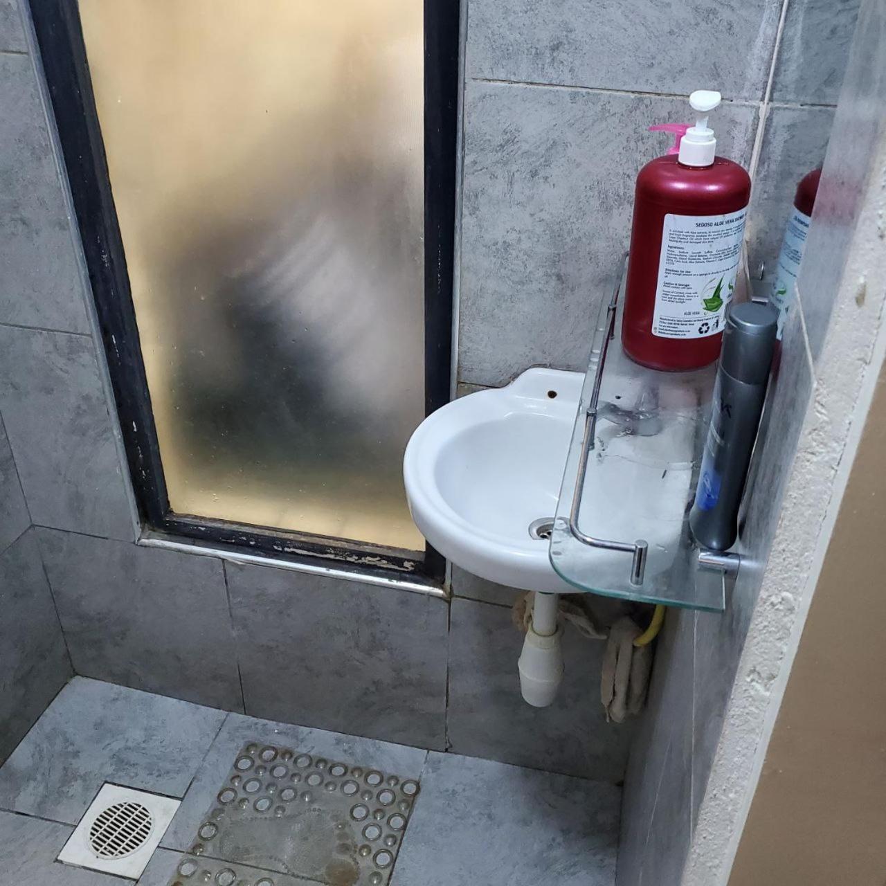 나이로비 Lovely & Cozy Compact Studio Near Airport With Rooftop View 아파트 외부 사진