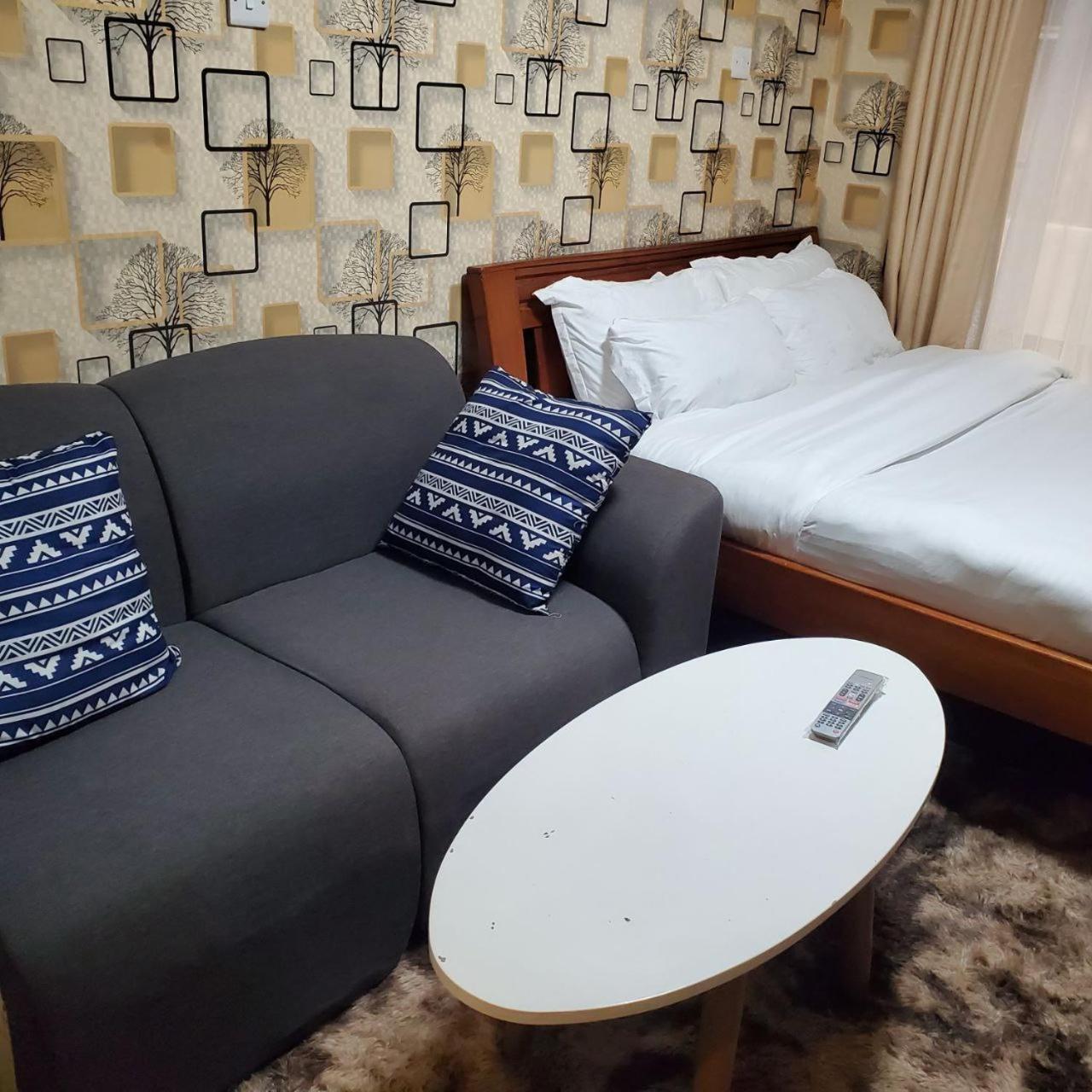 나이로비 Lovely & Cozy Compact Studio Near Airport With Rooftop View 아파트 외부 사진