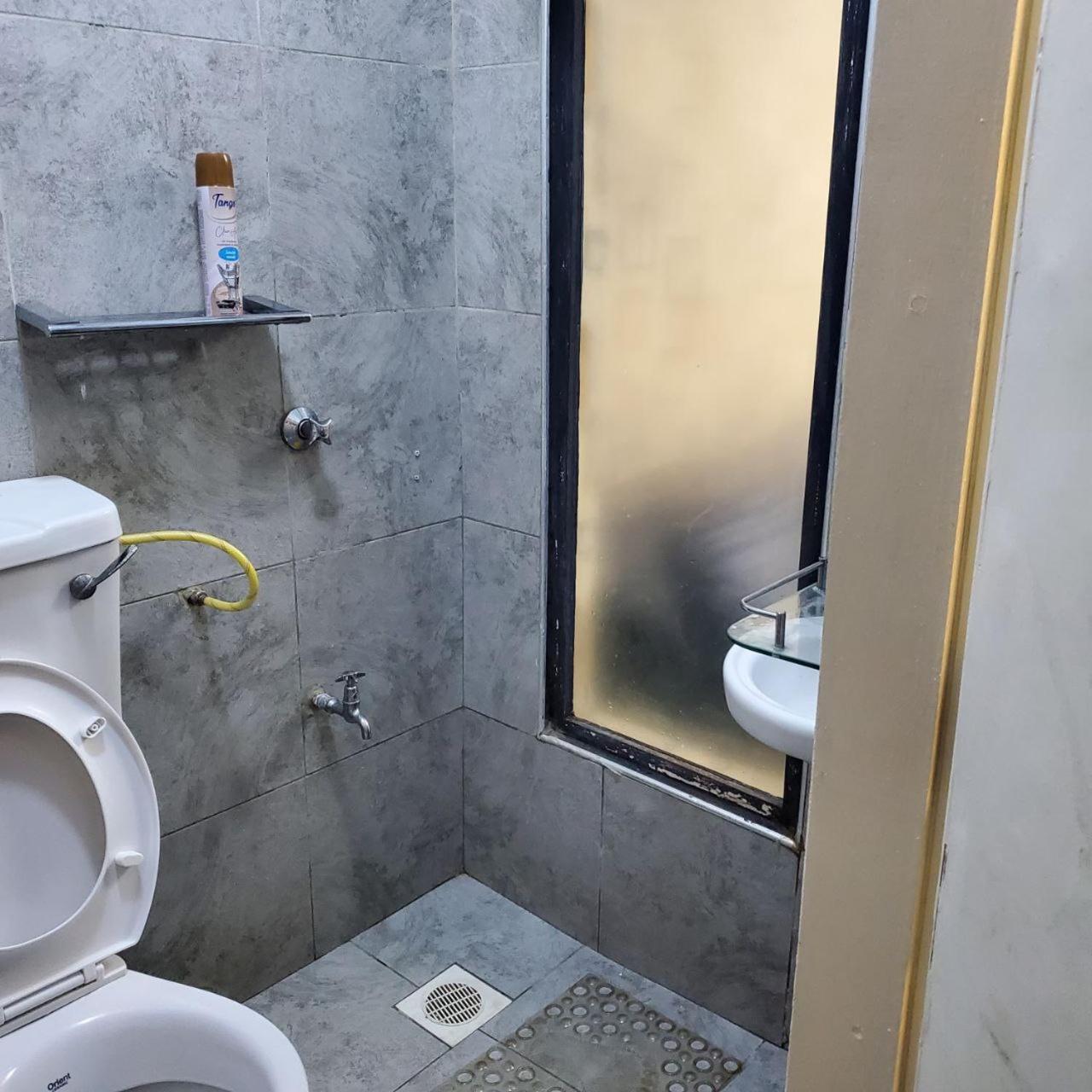 나이로비 Lovely & Cozy Compact Studio Near Airport With Rooftop View 아파트 외부 사진